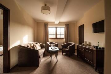 Фото номера Апартаменты Отель ForRest Hotel &amp; Restaurant г. Зелёна-Гура 9
