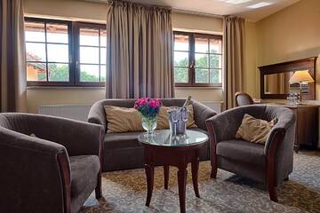 Фото номера Люкс для новобрачных Отель ForRest Hotel &amp; Restaurant г. Зелёна-Гура 6