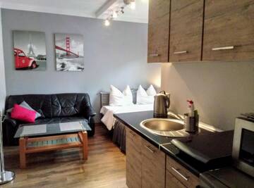 Фото номера Апартаменты-студио (для 2 взрослых) Апартаменты Apartamenty Krzywe Okna г. Зелёна-Гура 10